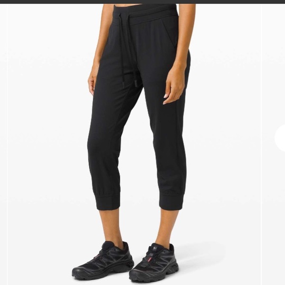 Lululemon Ready To Rulu joggers crop black size 4 athletic - Picture 2 of 9